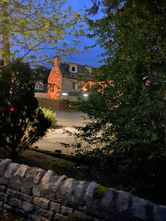 Bennachie Lodge Hotel In Kemnay 因弗鲁里 外观 照片