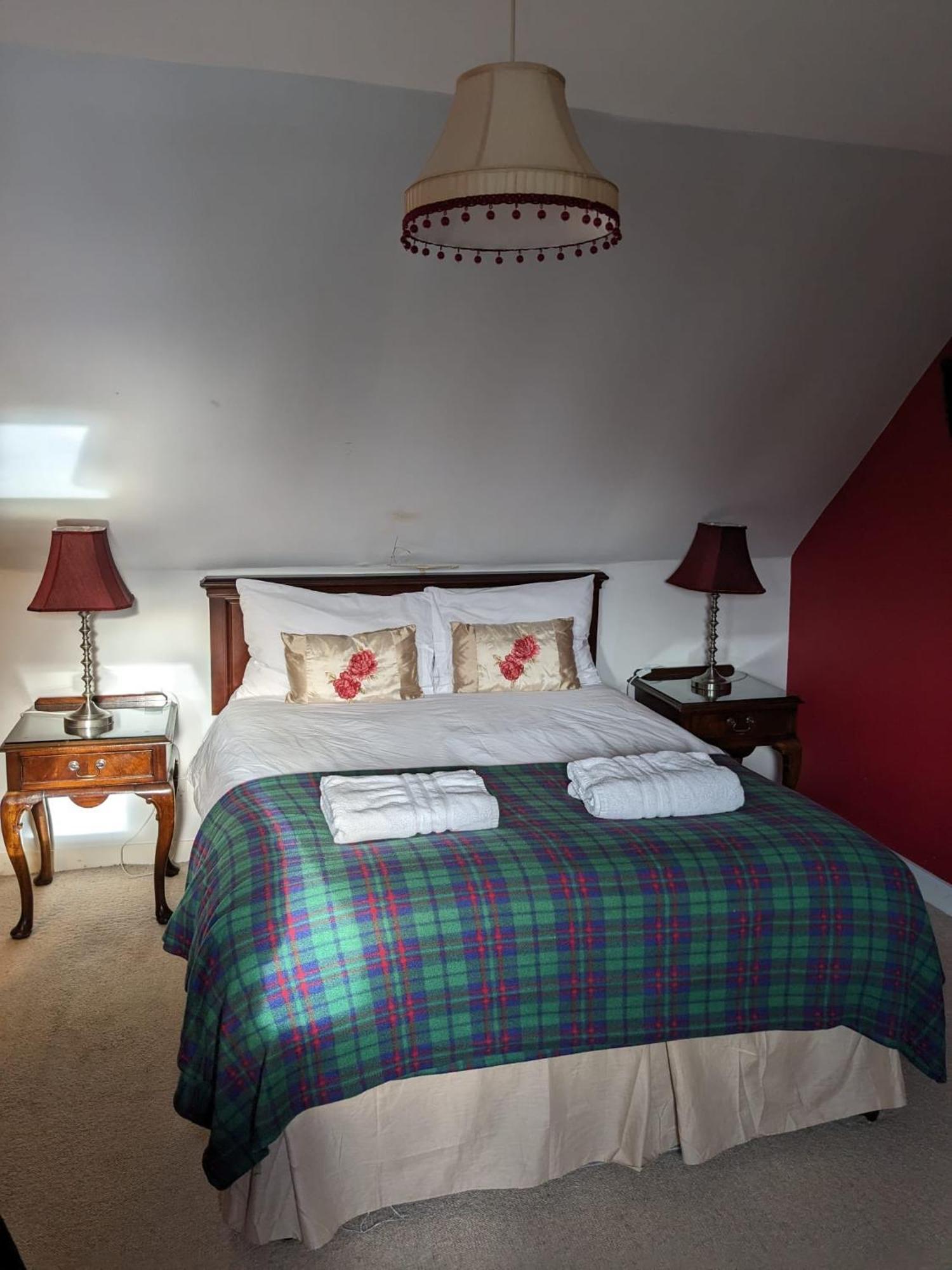 Bennachie Lodge Hotel In Kemnay 因弗鲁里 外观 照片
